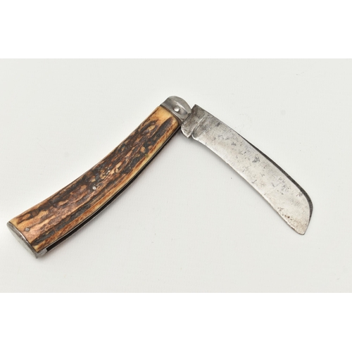 105 - A CALAM FLAT CAP PRUNNING KNIFE, fitted with an antler handle, blade signed 'Calam', approximate ope... 