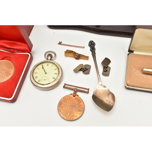 116 - A BOX OF ASSORTED ITEMS, to include a pair of silver chain linked cufflinks, hallmarked Birmingham, ... 