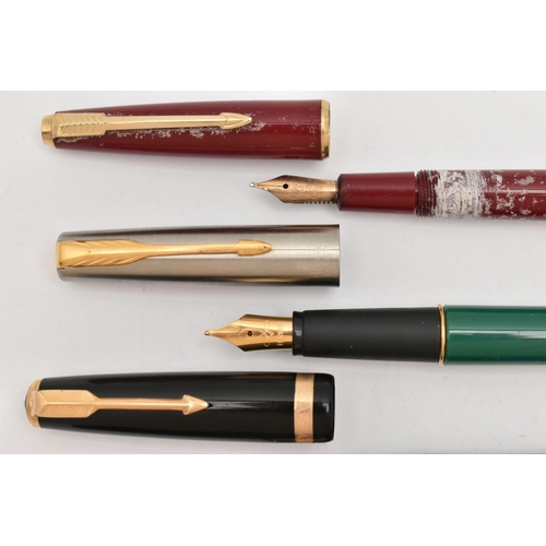 90 - AN ASSORTMENT OF FOUNTAIN PENS, to include two 'Parker' pens, nibs stamped 14k, two additional 'Park... 