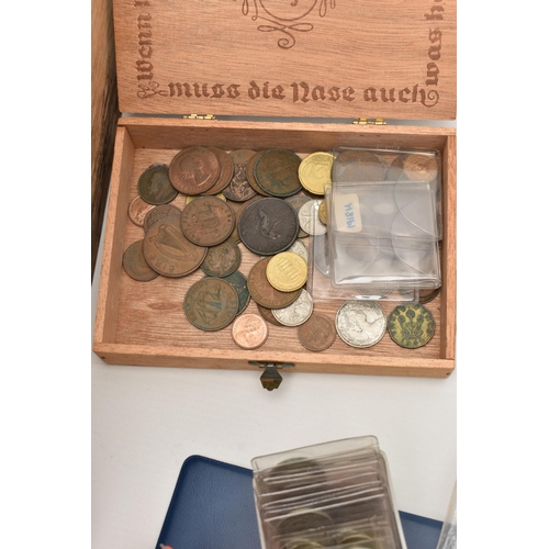 139 - A WOODEN BOX CONTAINING AMOUNT OF MAINLY UK COINAGE TO INCLUDE: COIN SETS YEAR SETS WHITMAN SETS 191... 