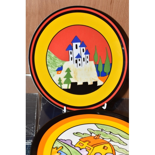 329 - A PAIR OF LIMITED EDITION BRADFORD EXCHANGE WEDGWOOD 'BIZARRE WORLD OF CLARICE CLIFF' COLLECTOR PLAT... 