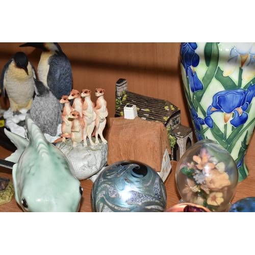 357 - A COLLECTION OF CERAMICS, GLASS WARE AND DECORATIVE FIGURES, to include a Whitefriars Dilly Duck in ... 