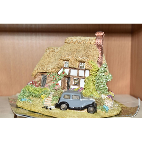 368 - A GROUP OF FOURTEEN LILLIPUT LANE SCULPTURES comprising two boxed Collector's Club Specials to inclu... 