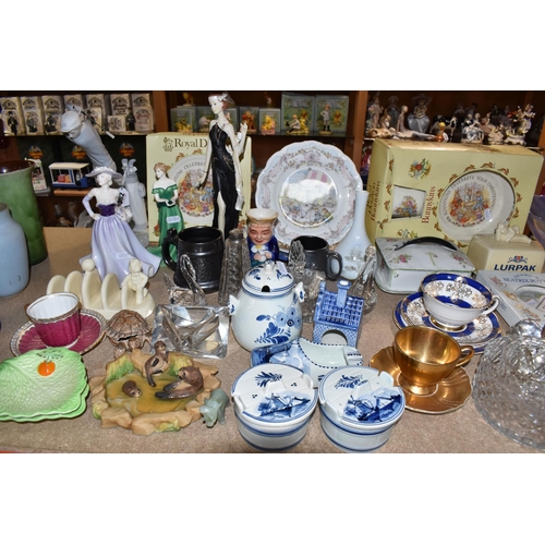 382 - A GROUP OF ORNAMENTAL CERAMICS AND NOVELTY ITEMS, to include Royal Doulton Bunnykins bowl and cup in... 