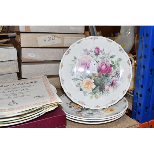 394 - A GROUP OF COLLECTORS PLATES AND CERAMICS, comprising of Royal Albert 'The Rose Garden Collection 19... 