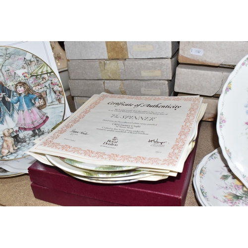 394 - A GROUP OF COLLECTORS PLATES AND CERAMICS, comprising of Royal Albert 'The Rose Garden Collection 19... 