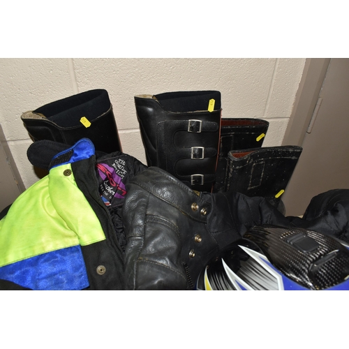 412 - A BOX AND LOOSE MOTORCYCLE EQUIPMENT to include a Shark 7810 helmet (marked 1995, medium, 1st quarte... 