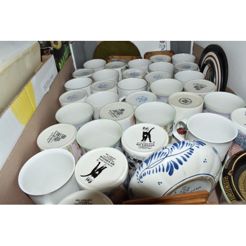 423 - FIVE BOXES AND LOOSE CERAMICS AND GLASS WARES, to include a boxed Arthur Price 11'' round gallery tr... 