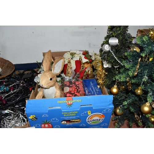 428 - EIGHT BOXES AND LOOSE CHRISTMAS DECORATIONS, to include a small number of vintage glass baubles, inc... 