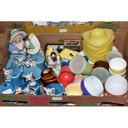 433 - SIX BOXES OF MIXED VINTAGE CERAMICS ETC to include a large quantity of assorted vintage tea cups and... 