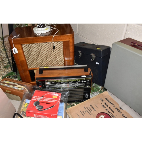 442 - A GROUP OF VINTAGE ELECTRONICS AND RELATED ITEMS, to include an Ultra 301 radio, serial no BQ5904, a... 