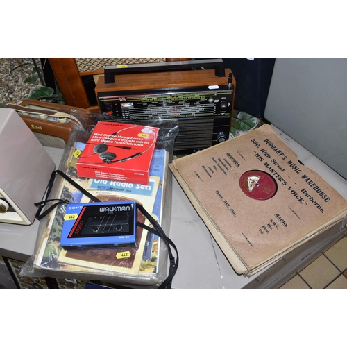 442 - A GROUP OF VINTAGE ELECTRONICS AND RELATED ITEMS, to include an Ultra 301 radio, serial no BQ5904, a... 