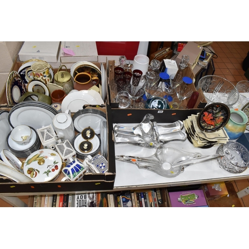 445 - THREE BOXES AND LOOSE CERAMICS AND GLASS WARE, to include a boxed Marquis by Waterford 'Sheridan' 6'... 