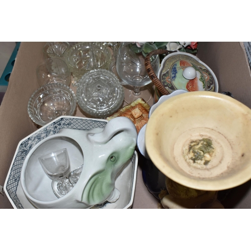 454 - FIVE BOXES AND LOOSE CERAMICS AND GLASS WARES, to include four Denby Castile side plates, a Denby Co... 