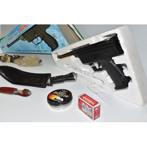 479 - A BOXED CHINESE MADE WEST LAKE AIR PISTOL XHS3, 4.5/5.5mm Calibre, break barrel, in correct working ... 