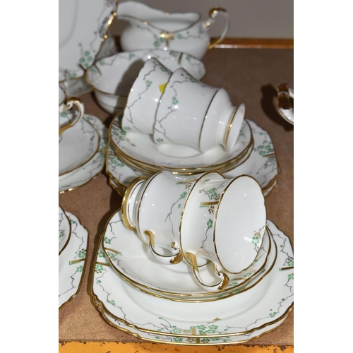 488 - A ROYAL DOULTON LAMBETHWARE 'SANDSPRITE' PATTERN DINNER SET, comprising three covered tureens, eight... 