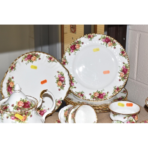 489 - A GROUP OF ROYAL ALBERT 'OLD COUNTRY ROSES' PATTERN DINNER AND TEAWARE, comprising a covered tureen,... 