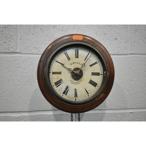 236 - AN EARLY 20TH CENTURY OAK POSTMAN'S WALL CLOCK, the 5.5 inch enamel dial, depicting Roman numerals, ... 