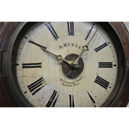 236 - AN EARLY 20TH CENTURY OAK POSTMAN'S WALL CLOCK, the 5.5 inch enamel dial, depicting Roman numerals, ... 