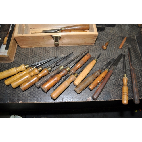 55 - A WOODEN BOX AND TWO TRAYS CONTAINING WOOD CHISELS AND GOUGES by Marples, Stanley, Spear and Jackson... 