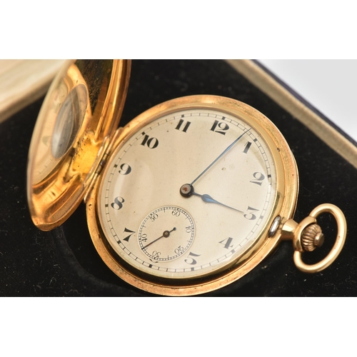 459 - AN EARLY 20TH CENTURY 18CT GOLD HALF HUNTER POCKET WATCH, hand wound movement, round unsigned dial, ... 