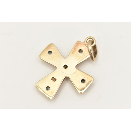 462 - A YELLOW METAL GEM SET CROSS PENDANT, polished cross set with a central garnet cabochon and four top... 