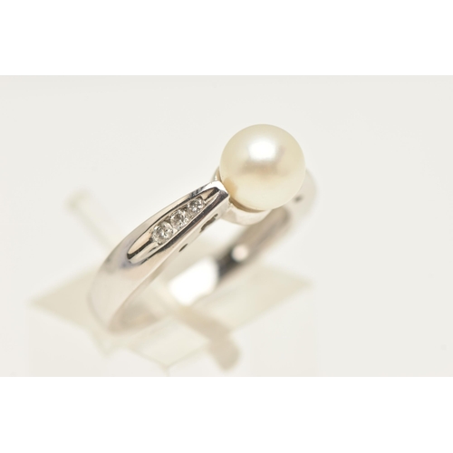 466 - A 9CT WHITE GOLD CULTURED PEARL AND DIAMOND RING, set with a single cream cultured pearl, set with s... 