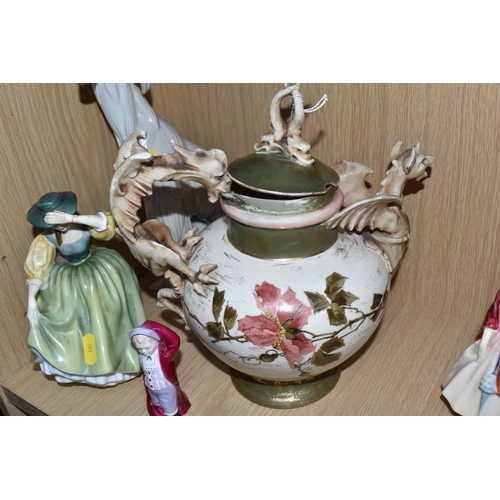 853 - A GROUP OF CERAMICS to include a Royal Doulton 'Paisley Shawl' HN1988 figurine and a 'Buttercup' HN2... 