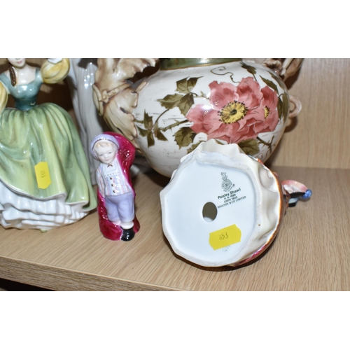 853 - A GROUP OF CERAMICS to include a Royal Doulton 'Paisley Shawl' HN1988 figurine and a 'Buttercup' HN2... 