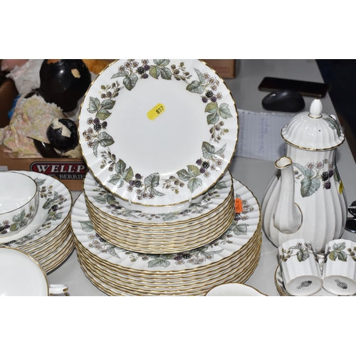 857 - ONE HUNDRED AND SEVENTEEN PIECE ROYAL WORCESTER DINNERWARE 'LAVINIA', pattern no. Z2821, comprising ... 