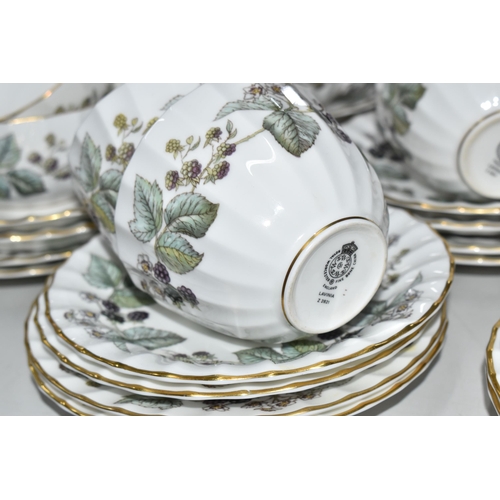 857 - ONE HUNDRED AND SEVENTEEN PIECE ROYAL WORCESTER DINNERWARE 'LAVINIA', pattern no. Z2821, comprising ... 