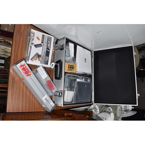 861 - A CASE AND LOOSE UNIMAT MODULAR SAW SYSTEM, to include a Unimat 1 circular saw, saw table, The Cool ... 