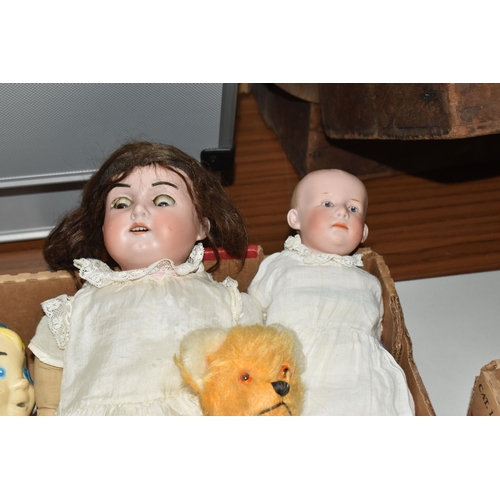 870 - ONE BOX OF VINTAGE DOLLS AND PUPPETS, to include a mid-century Chad Valley Andy Pandy hand puppet, a... 