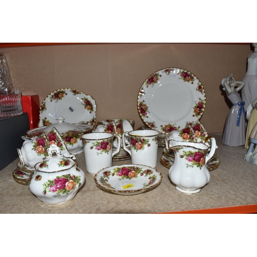 886 - THIRTY SEVEN PIECE ROYAL ALBERT 'OLD COUNTRY ROSES' DINNERWARE, comprising a covered tureen, cake pl... 