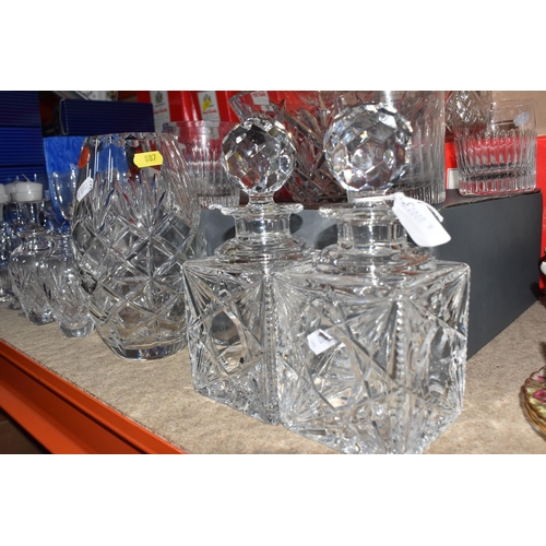 887 - A COLLECTION OF CUT CRYSTAL ITEMS, to include two decanters, Thomas Webb vase, Waterford large bowl ... 