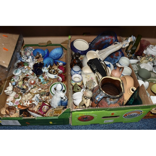 900 - FOUR BOXES AND LOOSE DECORATIVE CERAMICS AND GLASS ETC, to include Wedgwood green jasper wares, Ayns... 