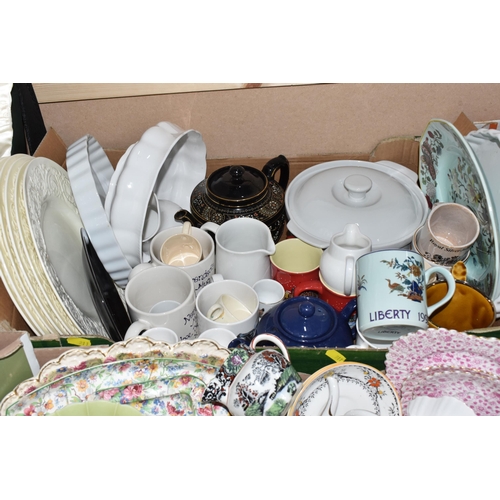 911 - FOUR BOXES AND LOOSE CERAMICS AND DINNERWARE, to include Mason's dinnerware, Wedgwood dinner plates,... 