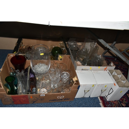 912 - THREE BOXES AND LOOSE GLASSWARE, to include a clear glass rolling pin, two boxed sets of four John L... 