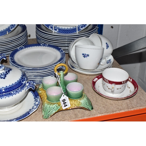 944 - WHIELDON WARE 'DALMENY' PATTERN DINNER WARES ETC, comprising twelve dinner plates and starter plates... 