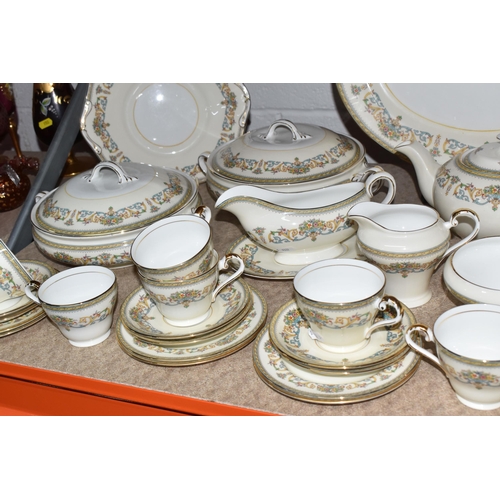 945 - AYNSLEY 'HENLEY' PATTERN DINNER SERVICE FOR EIGHT, comprising dinner plates, starter plates, side pl... 