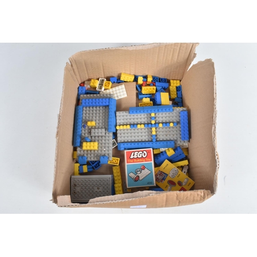 23 - A SMALL QUANTITY OF ASSORTED VINTAGE LEGO, to include boxed Electric Motor set, No.100, not tested, ... 