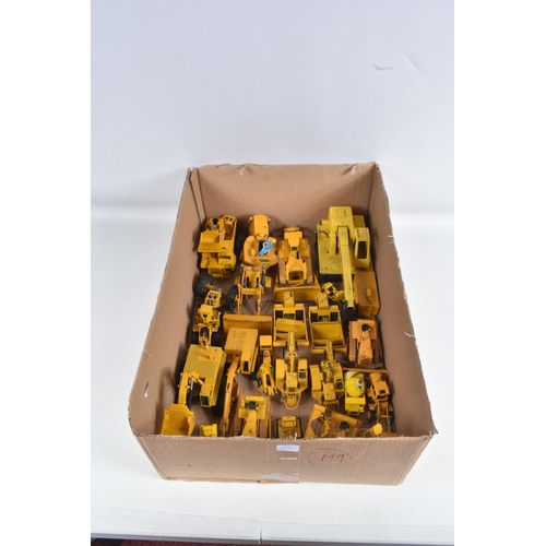 27 - A COLLECTION OF UNBOXED AND ASSORTED DIECAST EXCAVATORS AND OTHER HEAVY PLANT MACHIINES, all in play... 