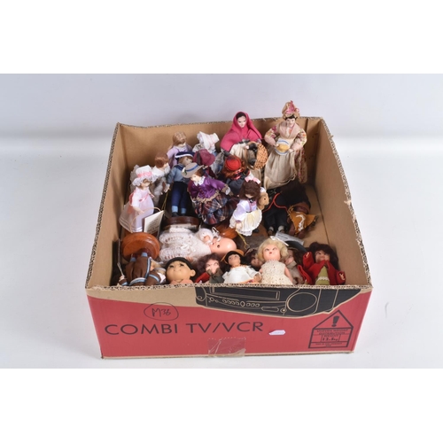 29 - A COLLECTION OF COLLECTORS & HISTORICAL COSTUME DOLLS, to include a quantity of Historical Costume d... 