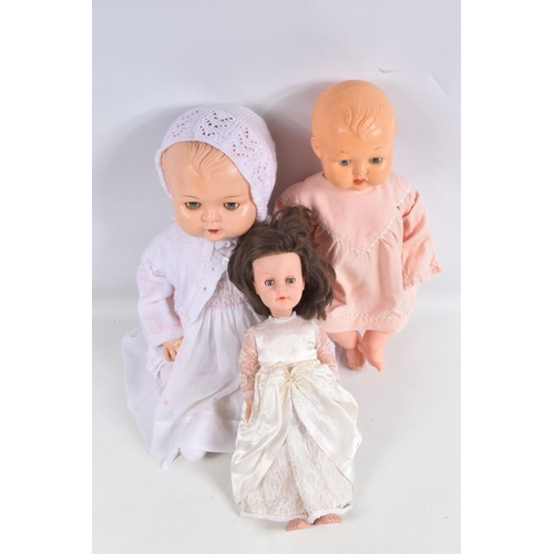 30 - A QUANTITY OF 1950'S/1960'S PLASTIC AND VINYL DOLLS, Rosebud Mattel jointed Talking Doll, voice not ... 