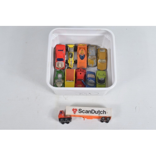 35 - A QUANTITY OF UNBOXED AND ASSORTED MAINLY MATCHBOX DIECAST VEHICLES, mainly 1-75 series regular whee... 