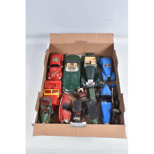 43 - A QUANTITY OF UNBOXED ASSORTED MAINLY CAR MODELS, to include 1/16 scale Polistil Jaguar XK E, 1/18 s... 