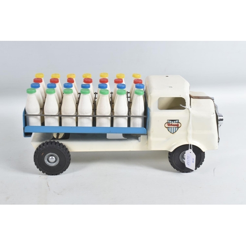 47 - A BOXED TRI-ANG JUNIOR PRESSED STEEL MILK LORRY, missing headboard from cab roof but otherwise appea... 