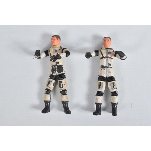 5 - A SMALL QUANTITY OF MATTEL MAJOR MATT MASON FIGURES AND ACCESSORIES, two figures both in playworn co... 