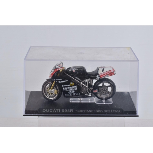 58 - A COLLECTION OF BOXED DeAGOSTINI AND MAISTO DIECAST MODEL MOTORCYCLES, to include seven DeAgostini m... 