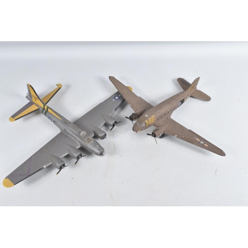 59 - A QUANTITY OF ASSORTED CONSTRUCTED PLASTIC AIRCRAFT, SHIP AND MILITARY MODEL KITS, dating from the 1... 